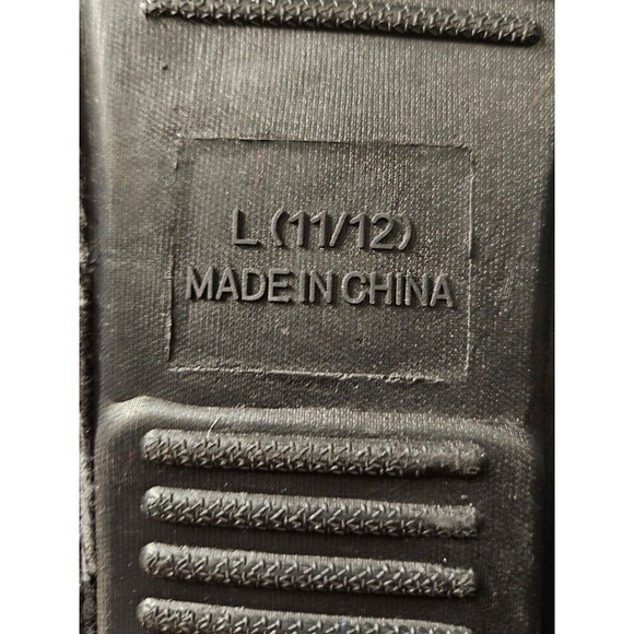 Iowa Hawkeyes College Football Men's Plaid Slippers NEW - Picture 6 of 7